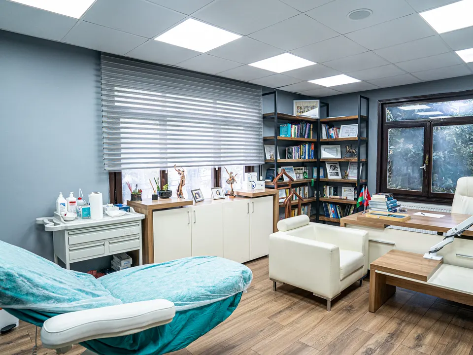AKM Clinic muayene ve görüşme odası